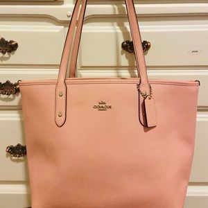 Coach Central Tote Zip